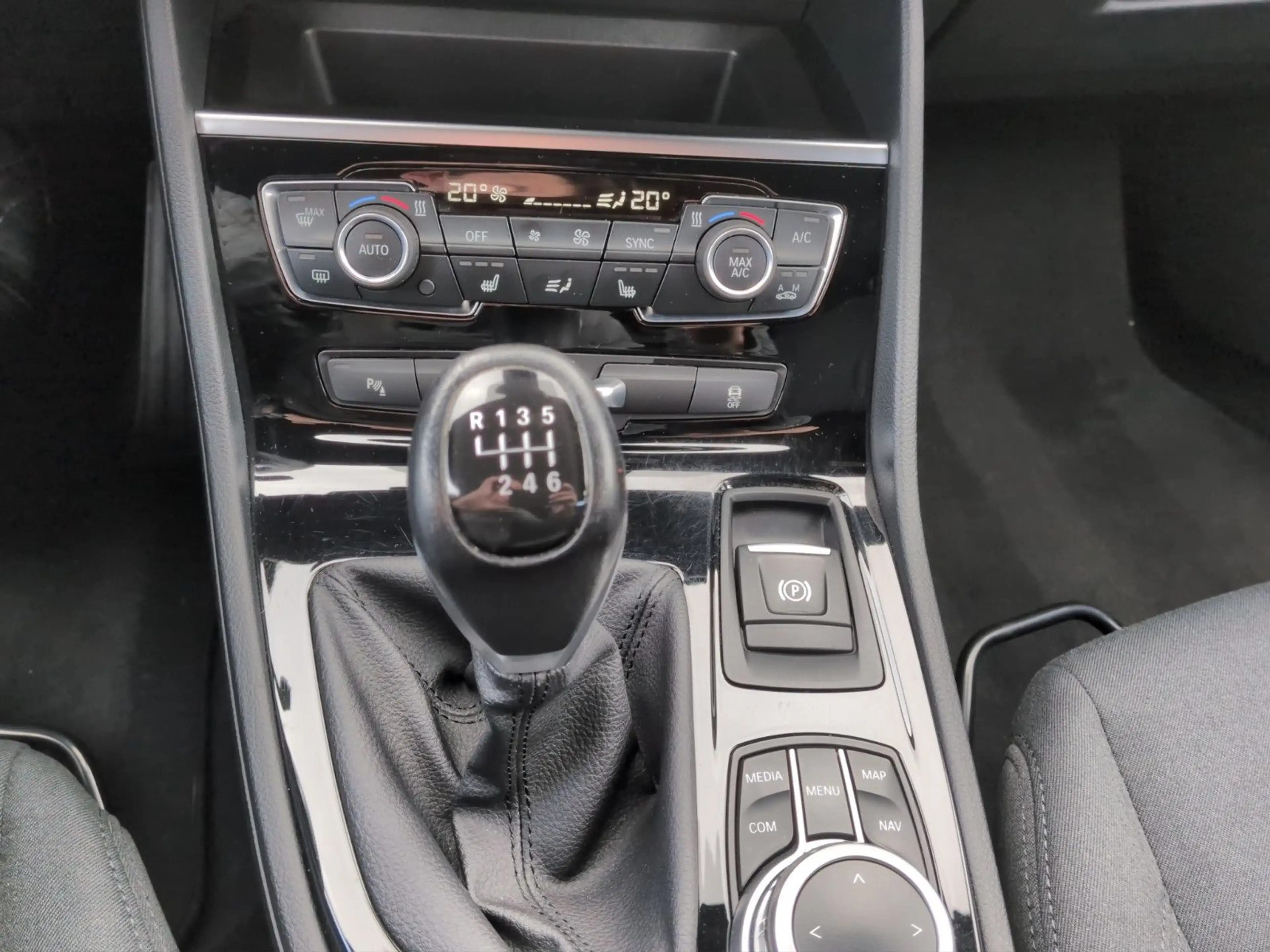 BMW 216 Gran Tourer 216 d *Tempomat*Klimaauto*LED* — photo 11
