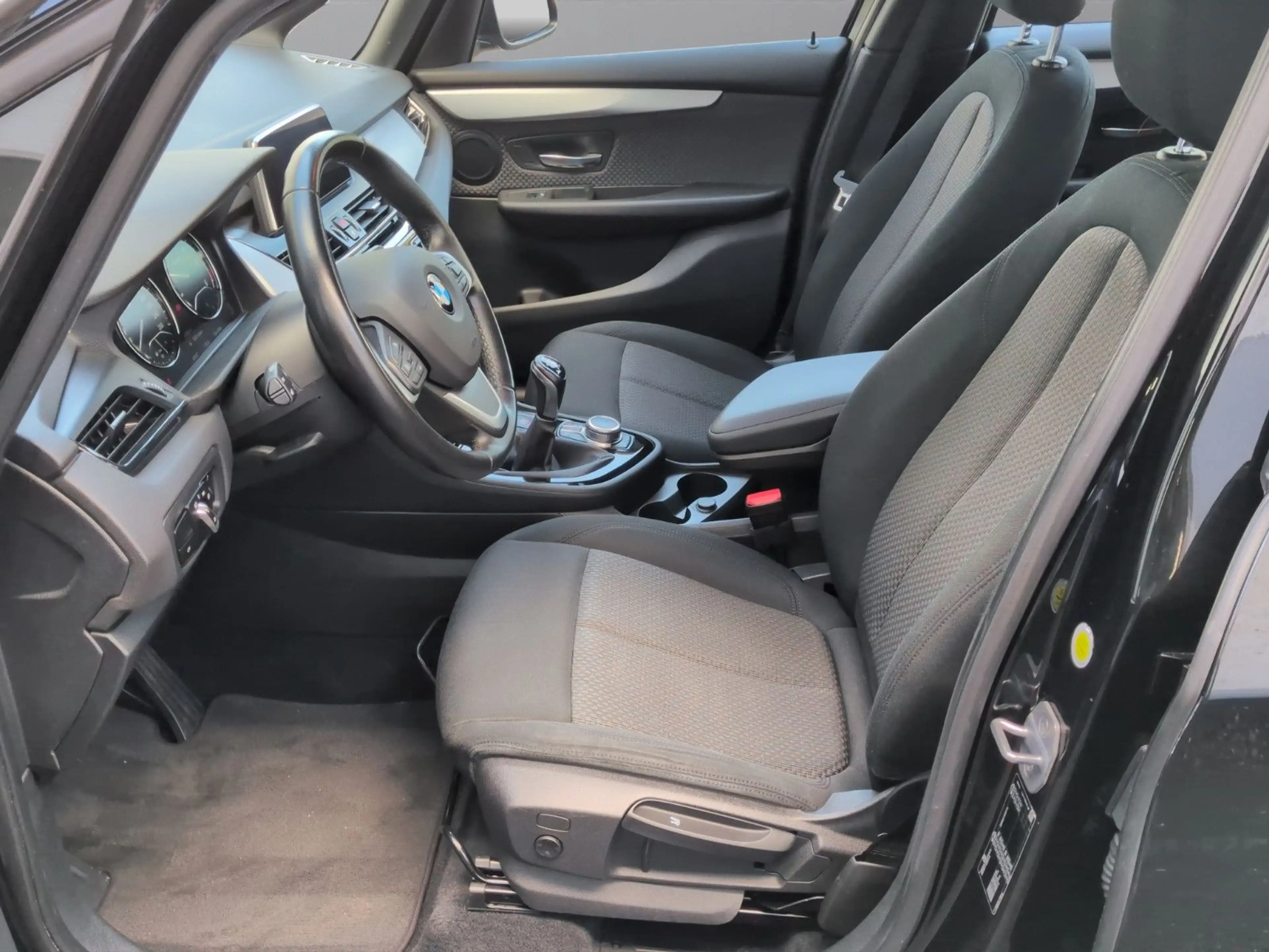 BMW 216 Gran Tourer 216 d *Tempomat*Klimaauto*LED* — photo 9
