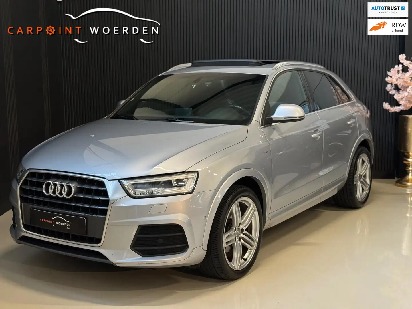 Audi Q3 1.4 TFSI CoD 3X S-LINE | PANO | LED | VOL VOL! Gris - 1