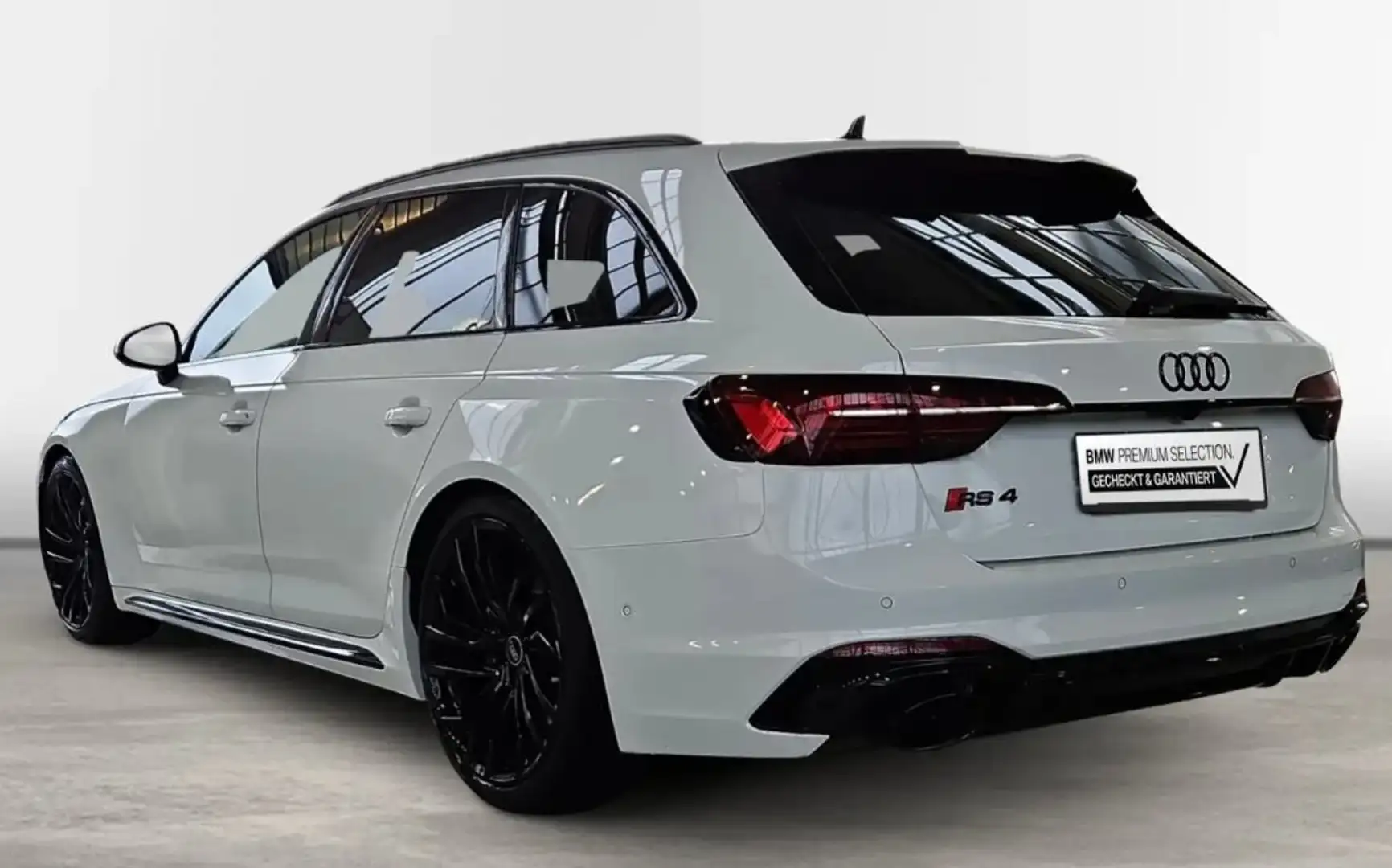 Audi RS4 RS4 Avant quattro tiptronic Weiß - 1