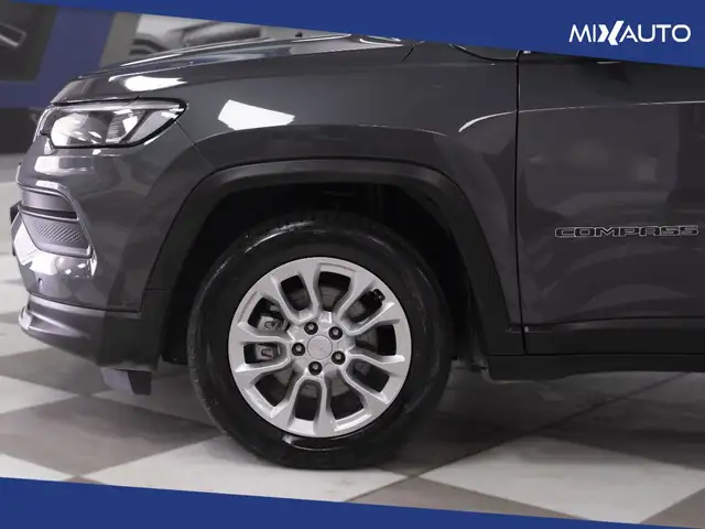 Jeep Compass view 8
