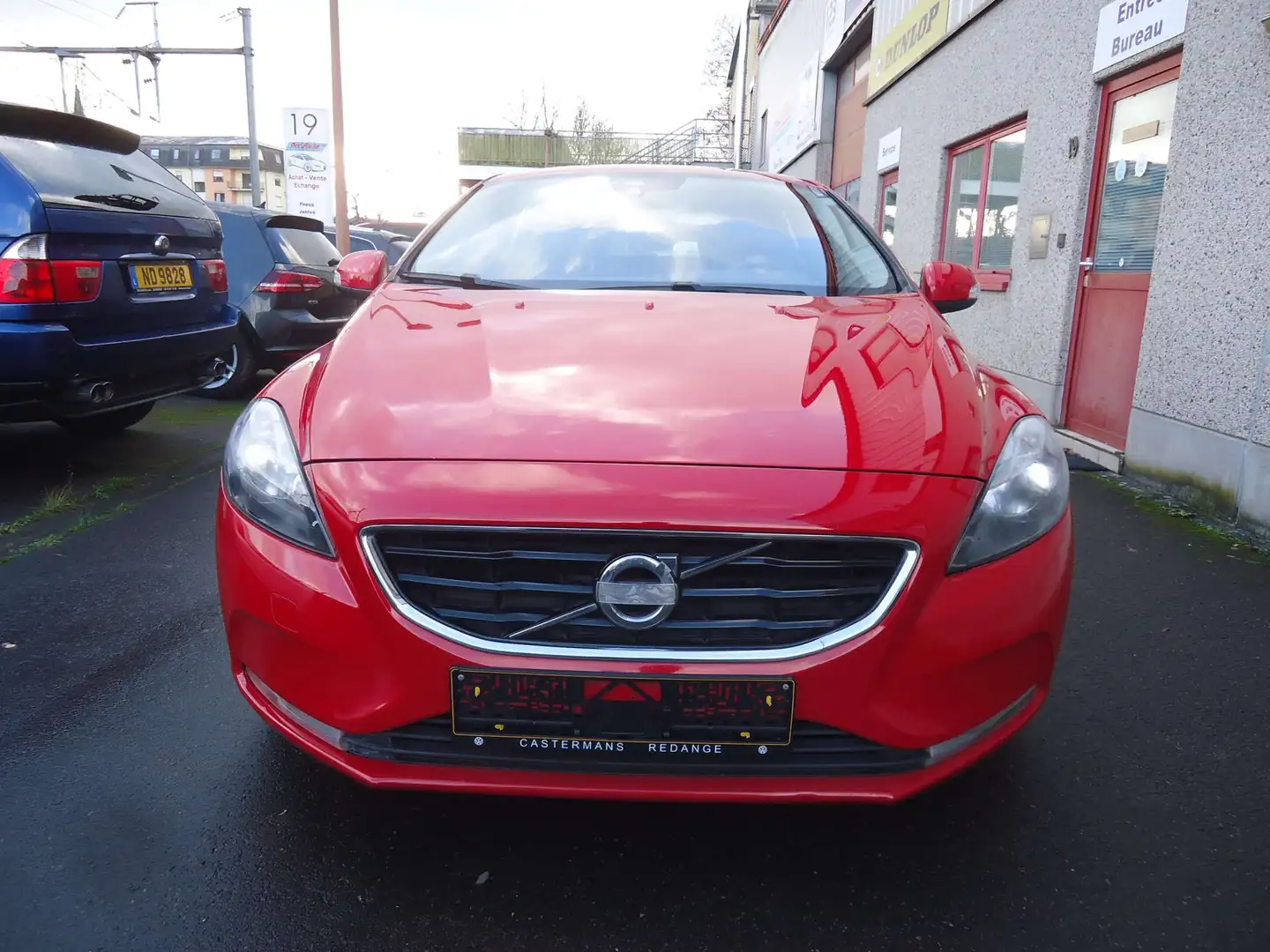 Volvo V40 1.6 D2 Base Rouge - 1