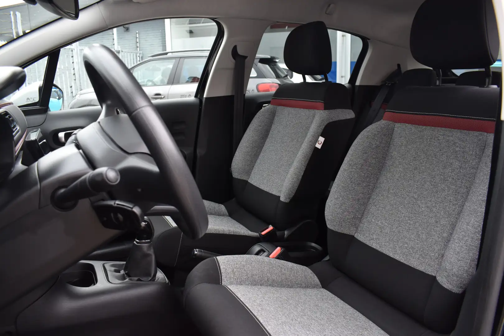 Citroen C3 PureTech 83 C-Series | Navi | Airco | Apple Carpla Noir - 2