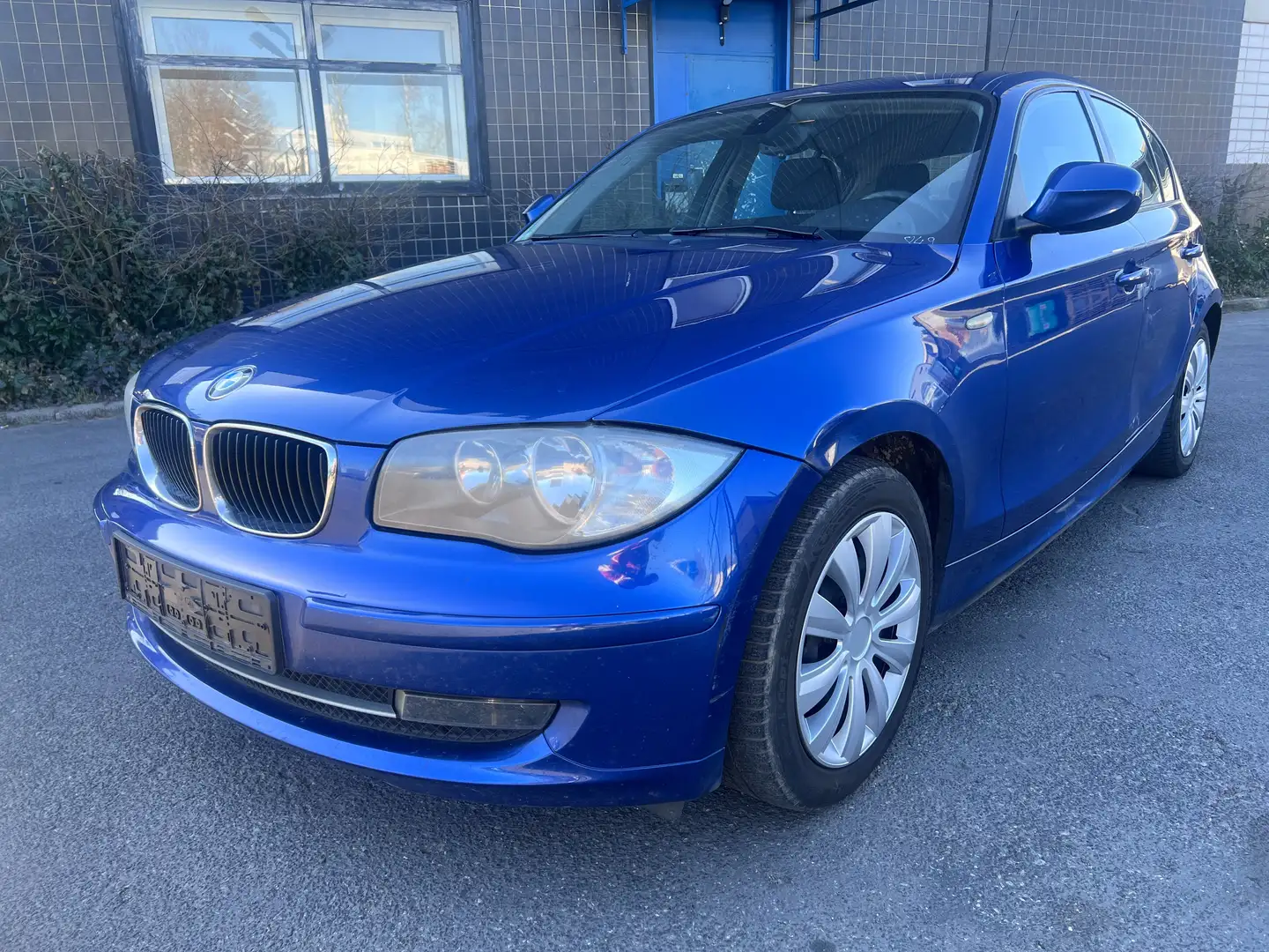 BMW 118 Sitzh Tempo PDC Klimaauto BC ISOFIX Multilenkrad Bleu - 1