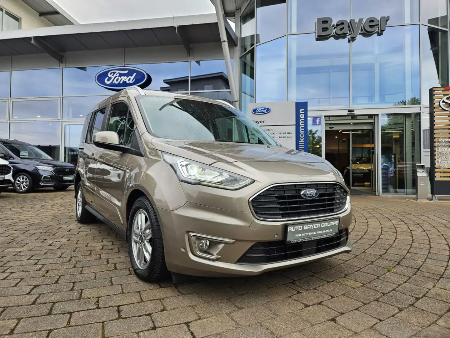Ford Tourneo Connect 1.5 EcoBlue Aut. Start-Stop Titanium Argent - 1