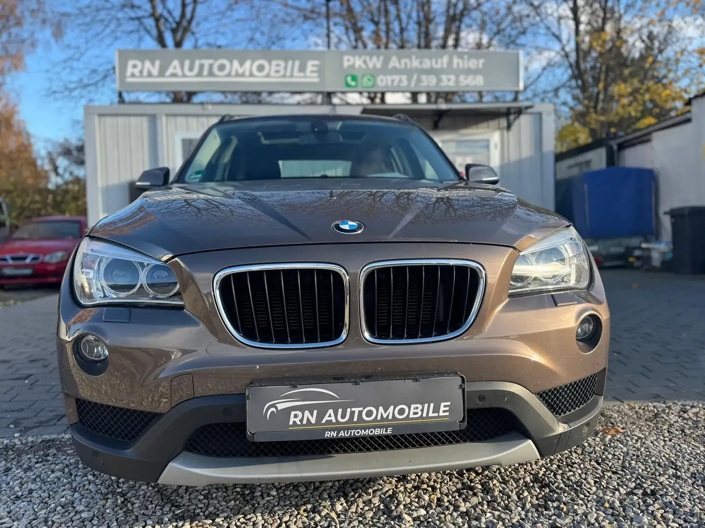 BMW X1 X1 xDrive20d Aut. Sport Line PANO LEDER Brun - 2