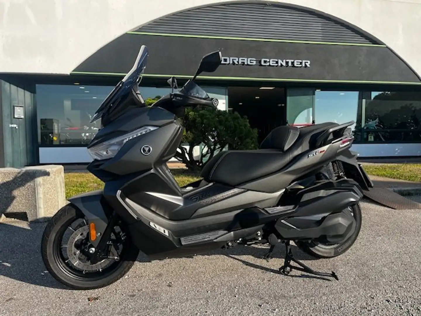 Voge SR4 Max 350 MY 2025 Gris - 1