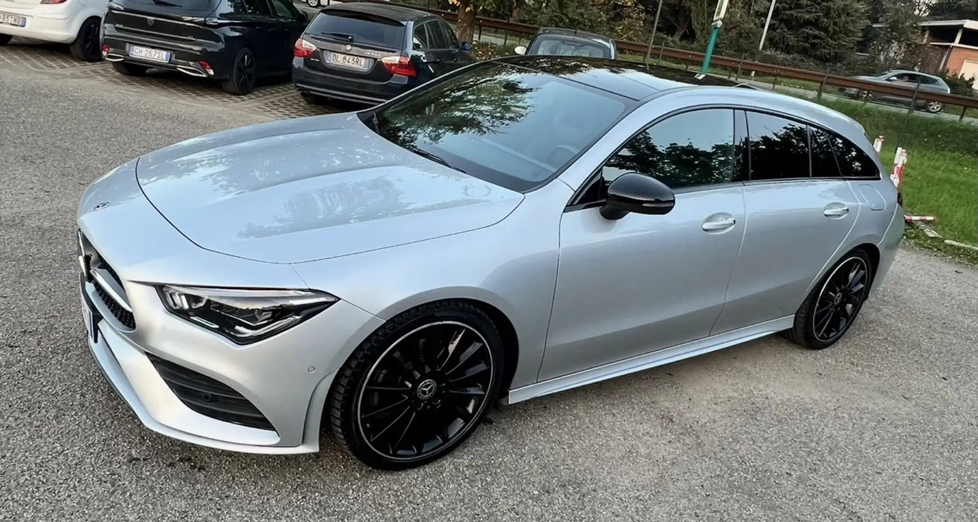 Mercedes-Benz CLA 200 Shooting Brake Premium AMG Night Edition, tetto Argento - 2