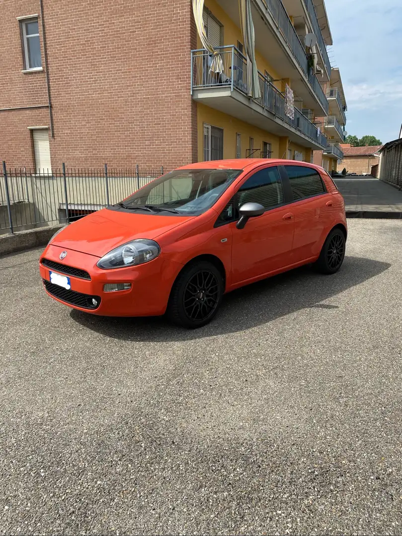 Fiat Punto 5p 1.4 easypower Young Gpl Pomarańczowy - 1