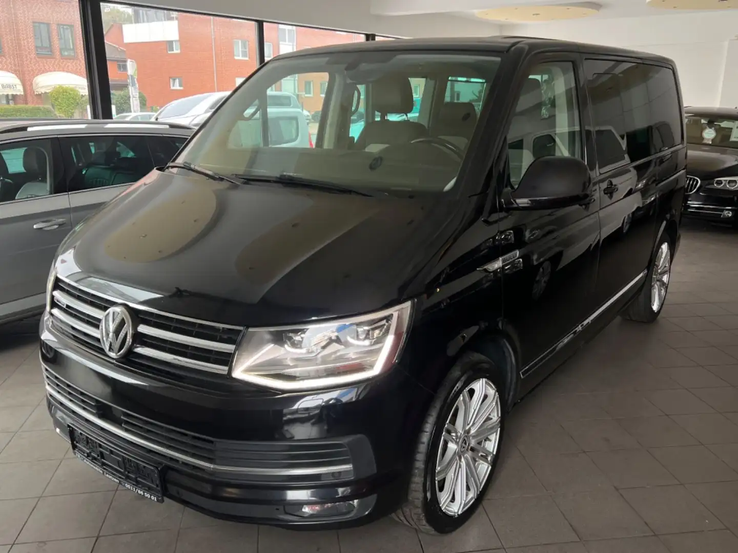 Volkswagen T6 Multivan Highline Automatik~Standheizung~ACC~ Noir - 2