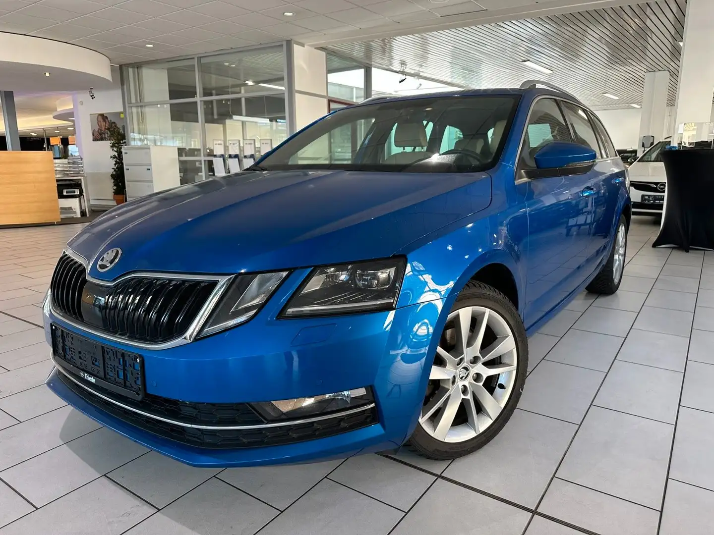 Skoda Octavia Combi Style 1.5TSI LED/NAVI/SHZ/AHK Blau - 1
