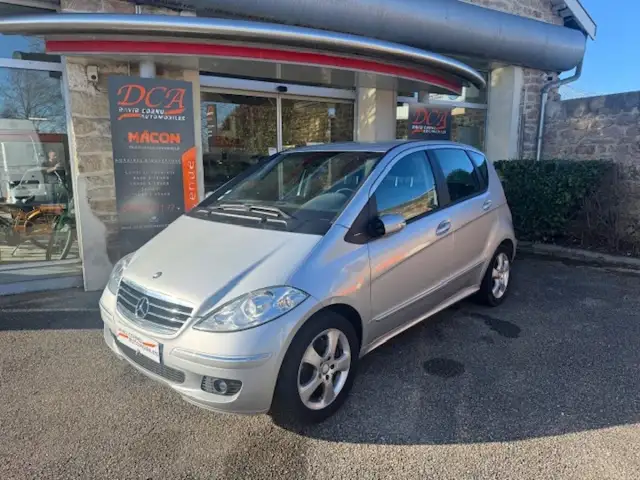 Mercedes-Benz A 200 200 CDI - BV Autotronic BERLINE - BM 169 Avantgarde Autotronic CVT PHASE 1