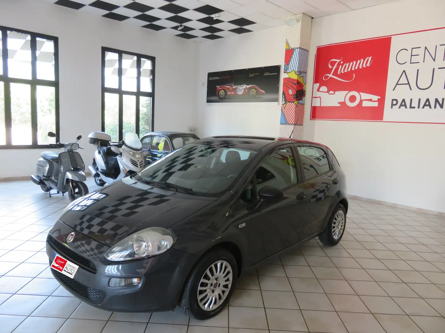 Fiat Punto Punto III 2012 5p 1.3 mjt 16v pop 75cv* Gris - 2