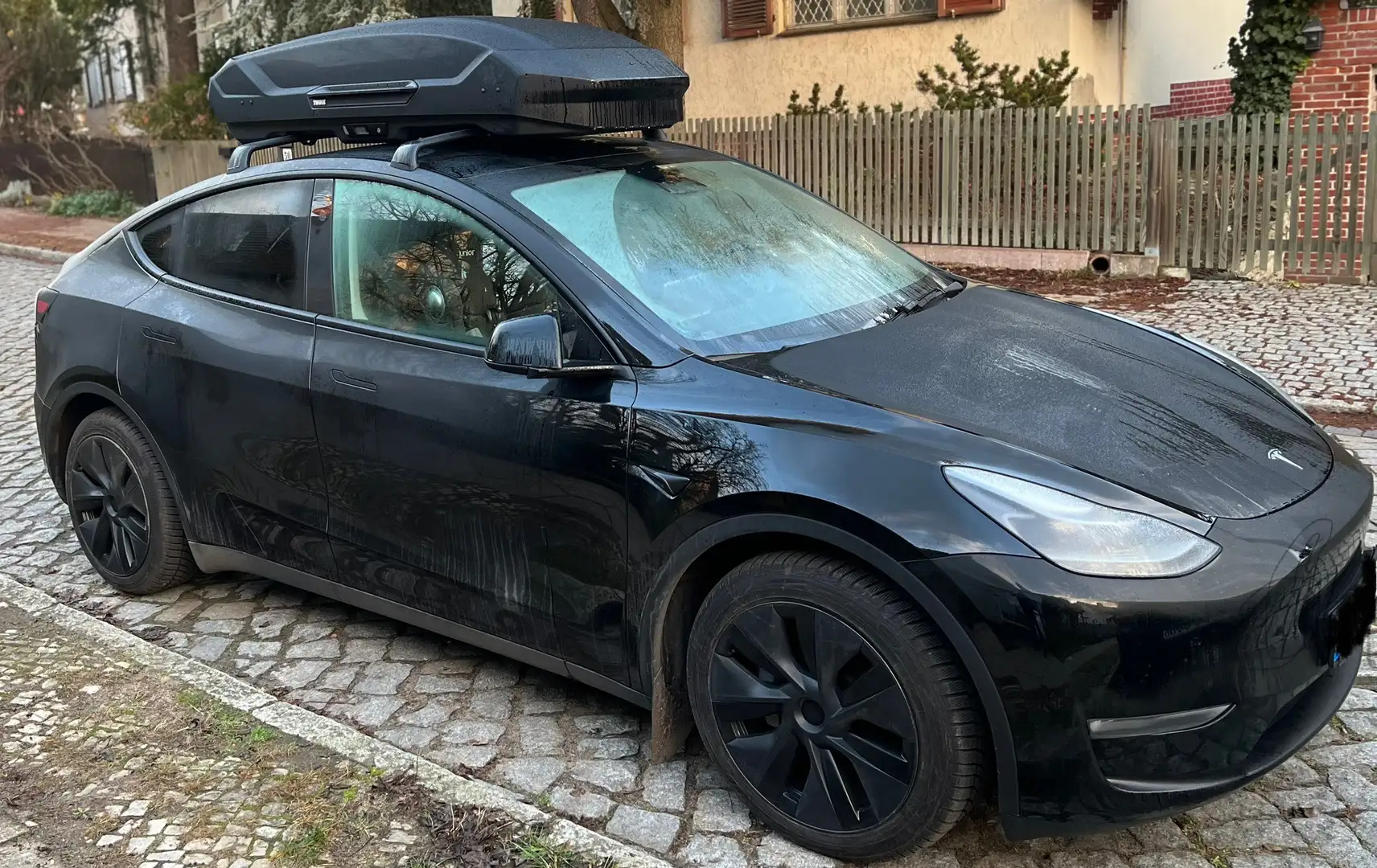 Tesla Model Y 2025 Long Range Dual Motor AWD -7 Sitzer - 1. Hand - 1