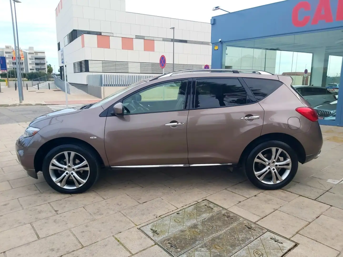 Nissan Murano 2.5dCi Tekna Premium Aut. Braun - 2