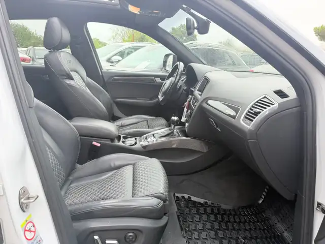 Audi SQ5 view 12