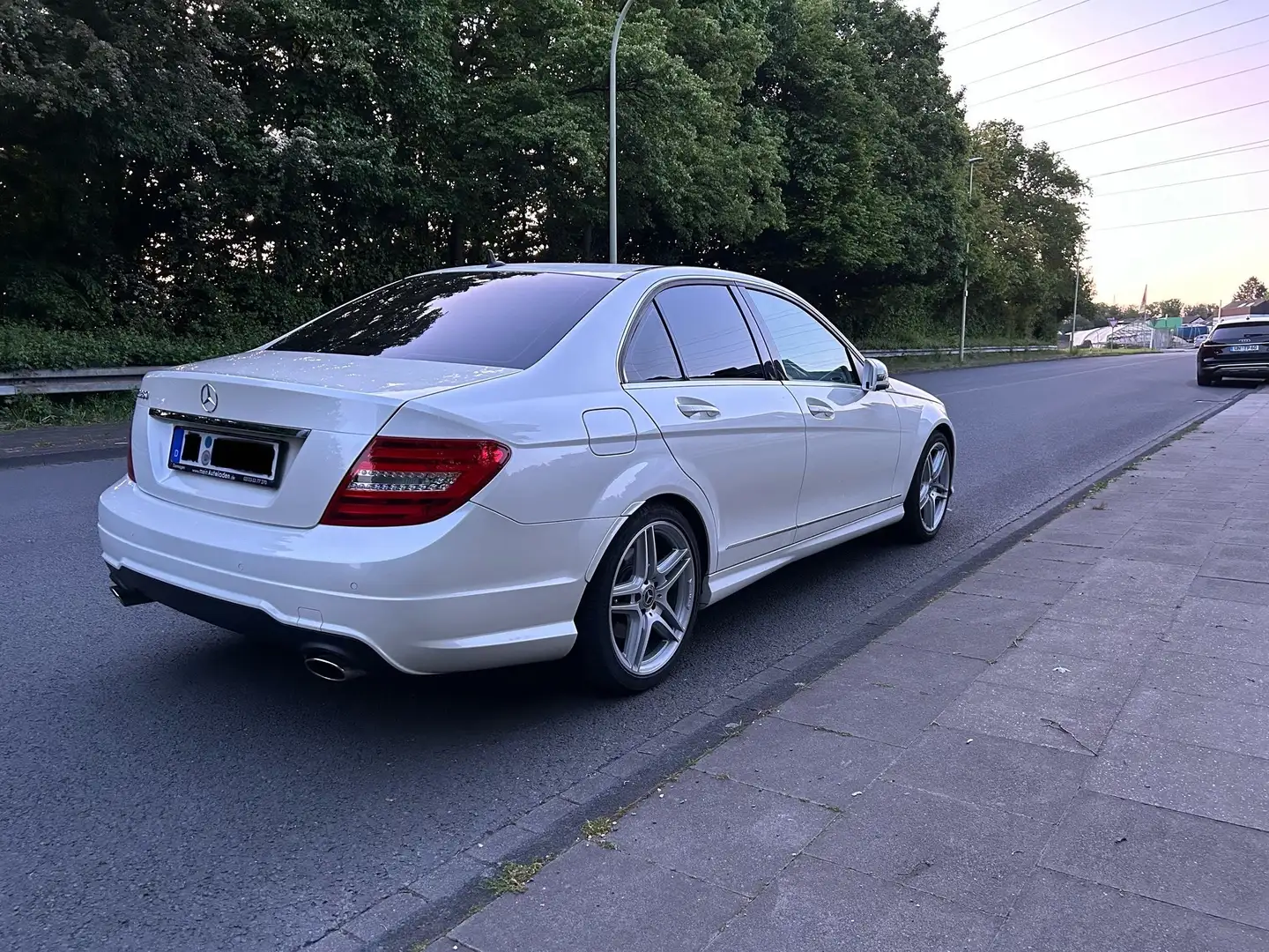 Mercedes-Benz C 350 C 350 AMG-Line KeylessGo BlueEfficiency (204.057) Weiß - 2