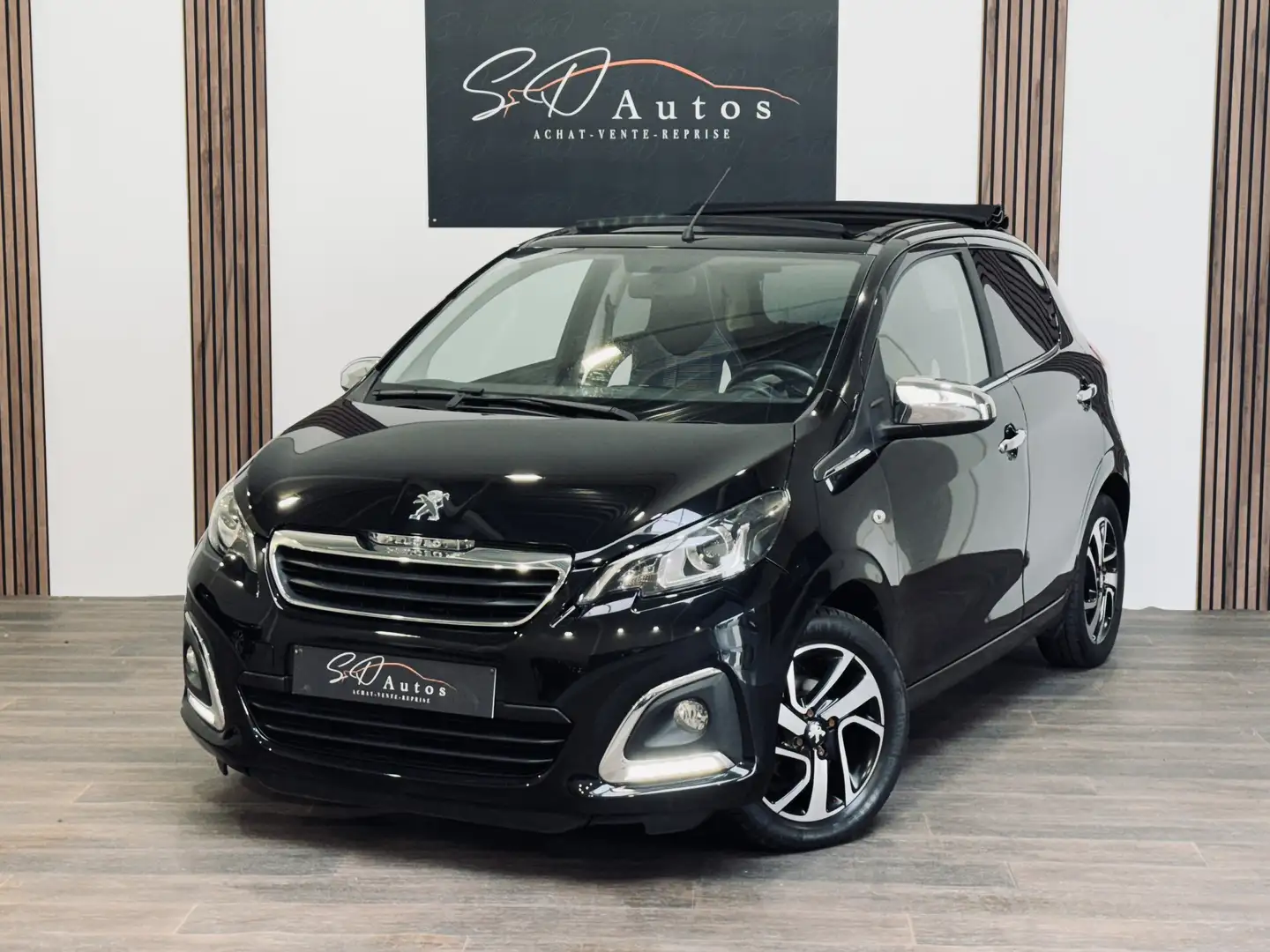 Peugeot 108 i * BOITE AUTOMATIQUE * 1ER PROP * CARNET * T.PANO Černá - 1