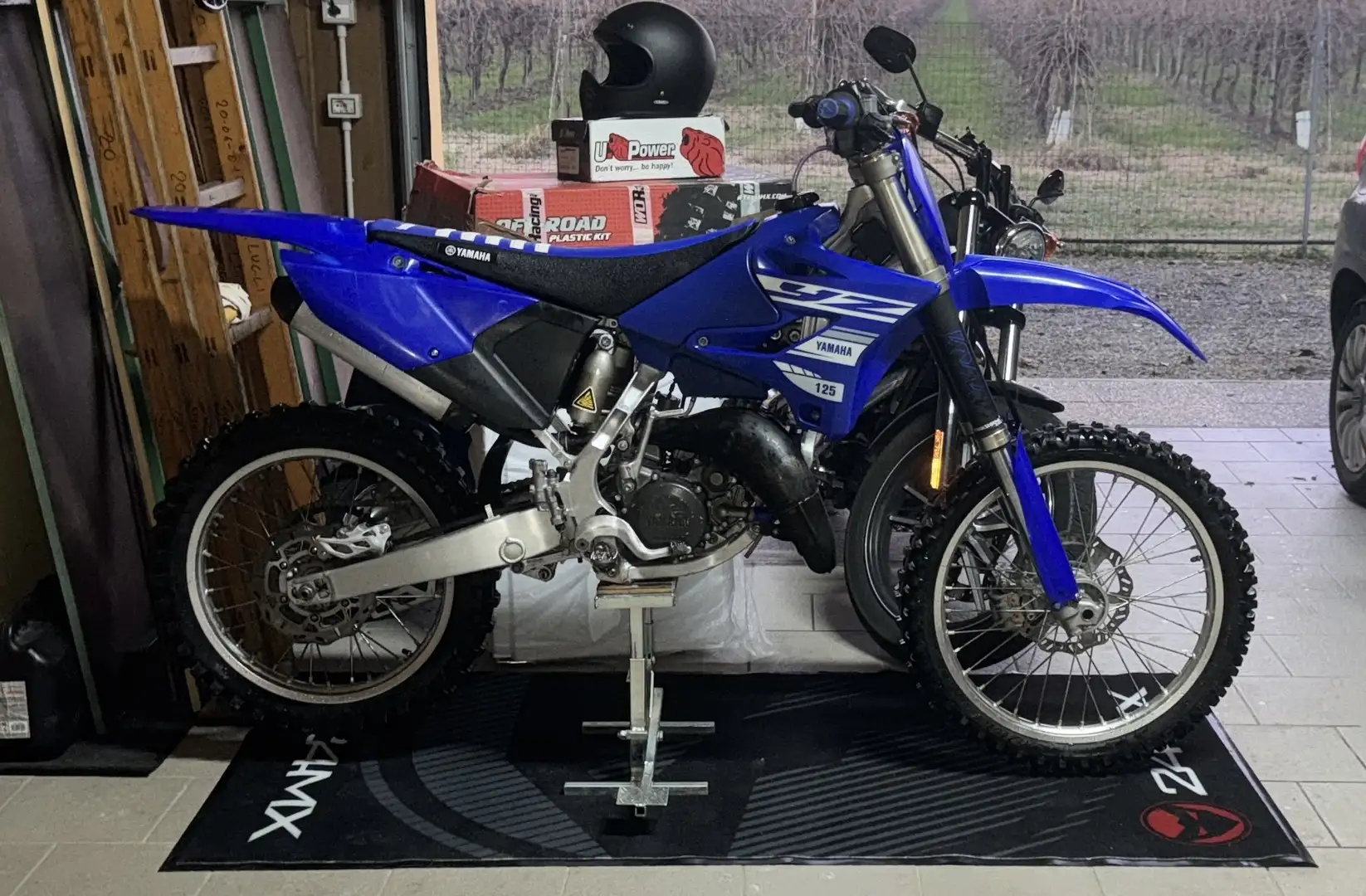 Yamaha YZ 125 LC Blauw - 1