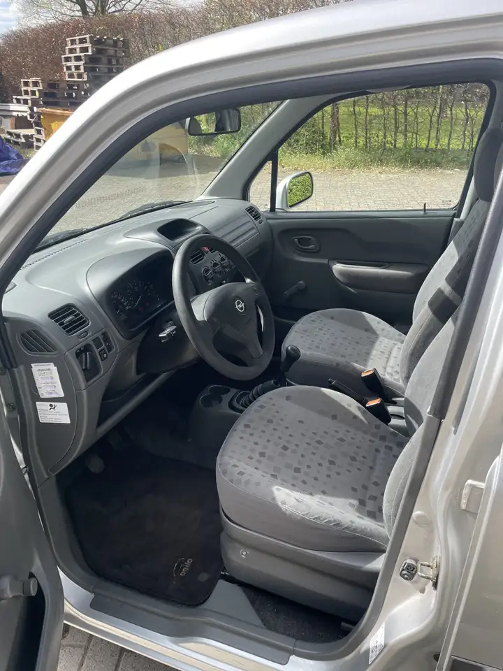 Opel Agila 1.2-16V Comfort, foto 8