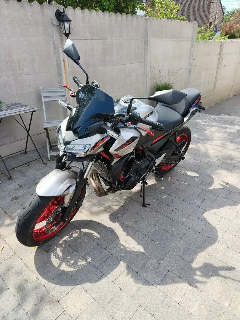 Kawasaki Z 650 Gris - 2
