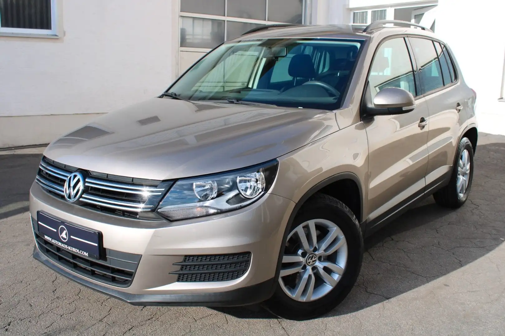 Volkswagen Tiguan 1.4 TSI 6 Gang 8FACH LM" PDC CD KLIMA AHK Beige - 1
