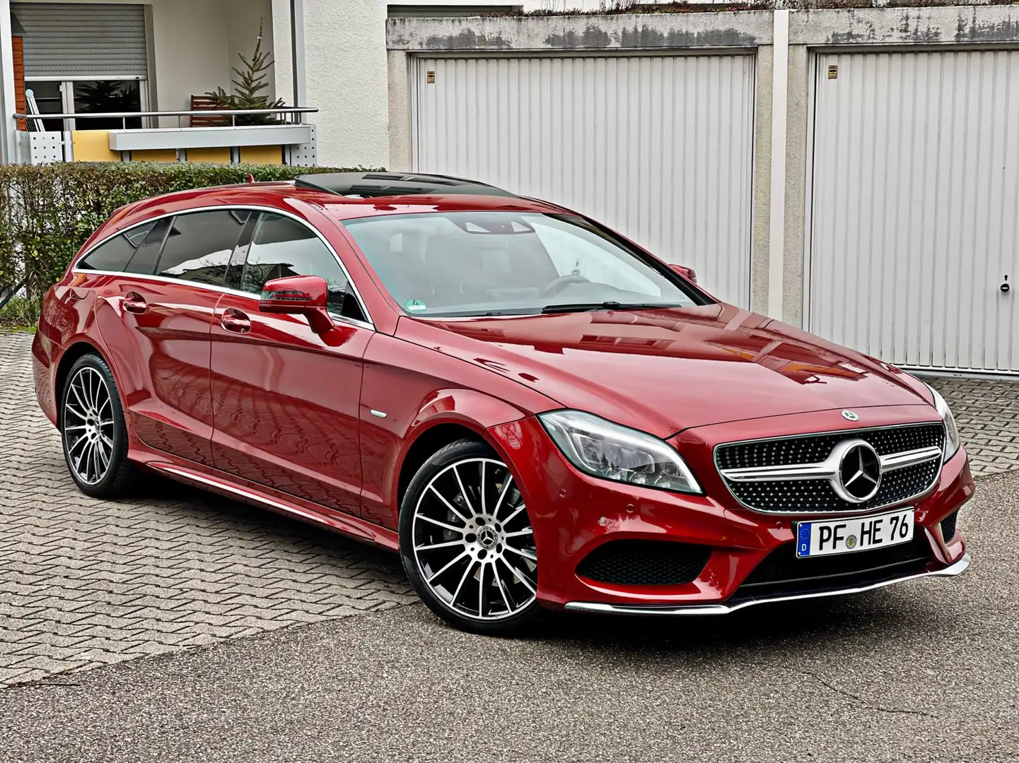 Mercedes-Benz CLS 350 Shooting Brake d 9G-TRONIC Final Edition-AMG Line Red - 1