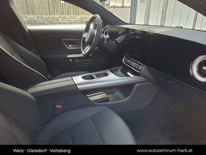 Mercedes-Benz CLA 250 + — photo 22