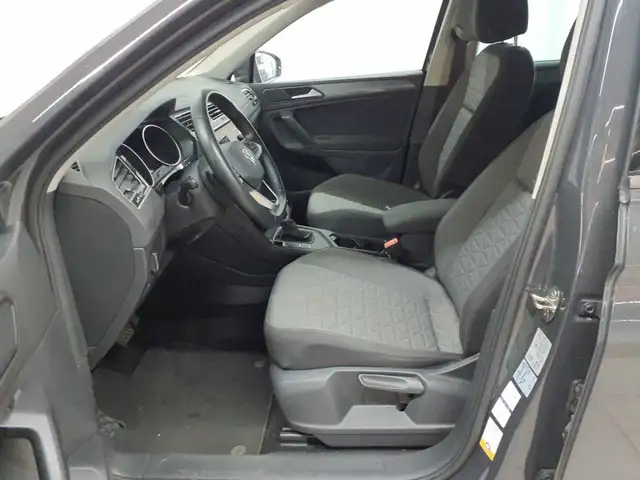 Volkswagen Tiguan view 8