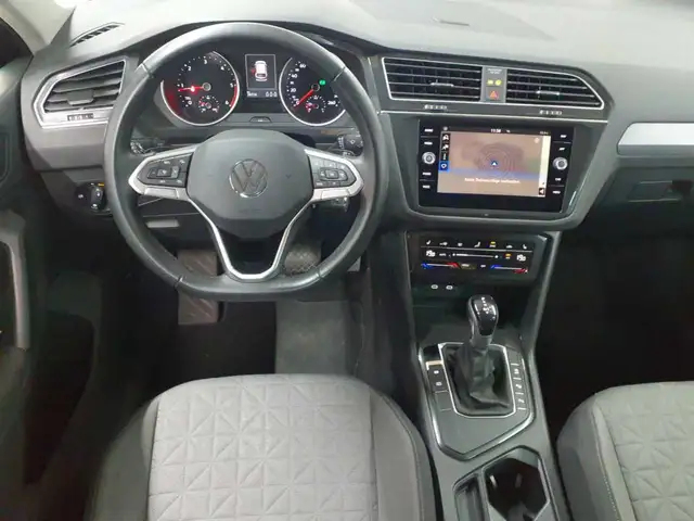 Volkswagen Tiguan view 9