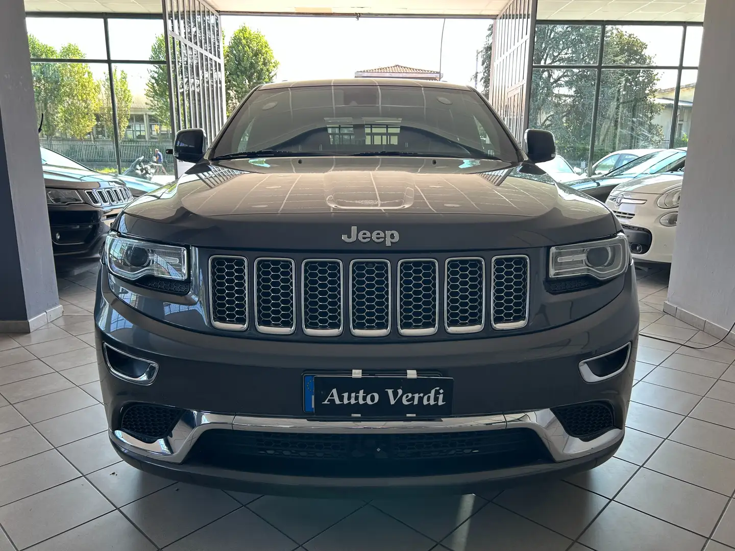 Jeep Grand Cherokee Grand Cherokee IV 2013 3.0 crd  Summit 250cv auto Grijs - 2