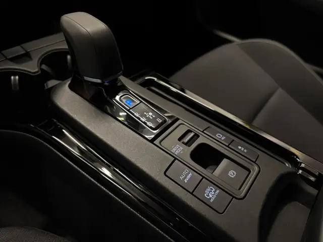 Toyota Prius view 11