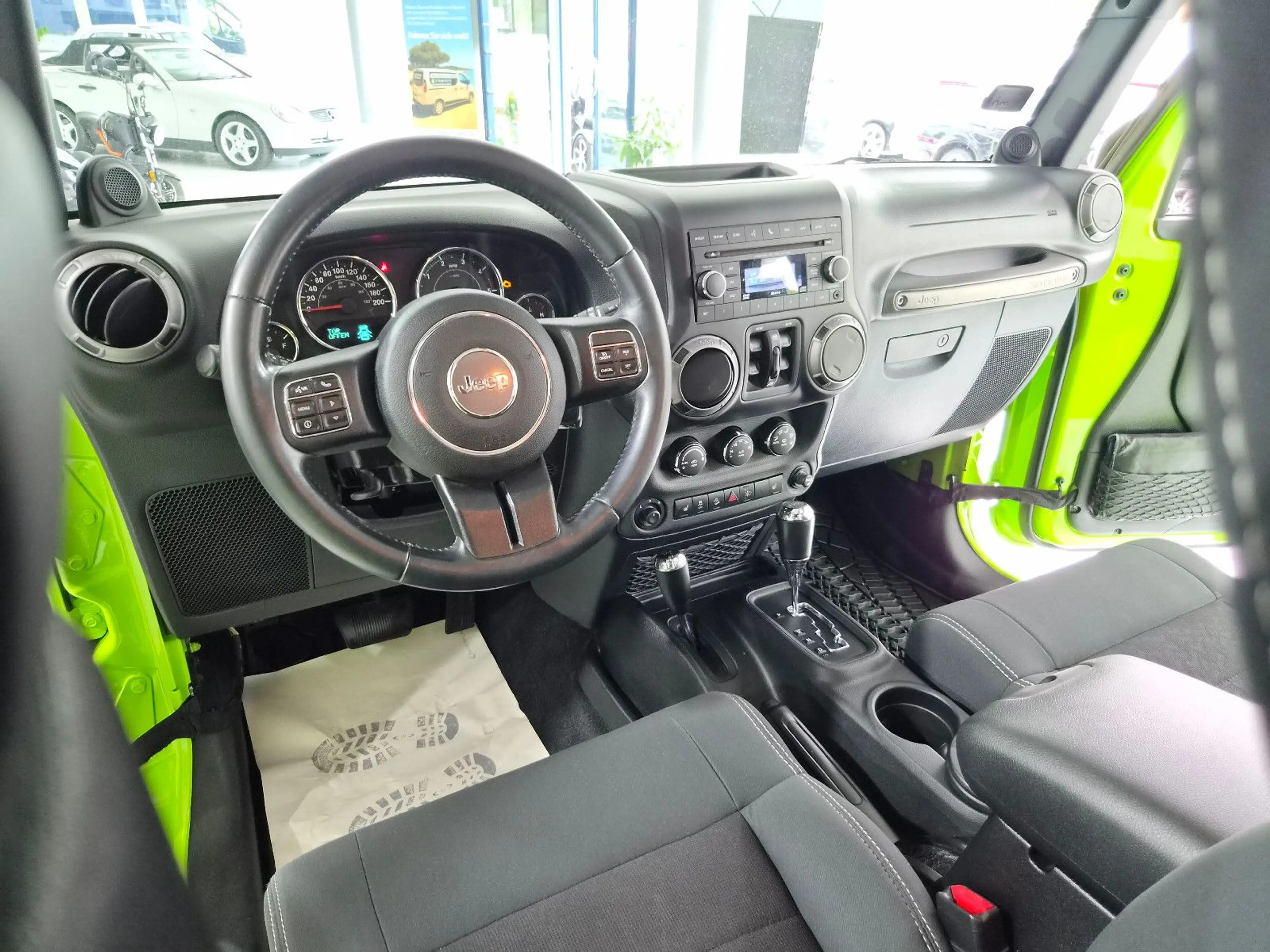Jeep Wrangler Unlimited Mountain 1.HD SHZ — photo 14