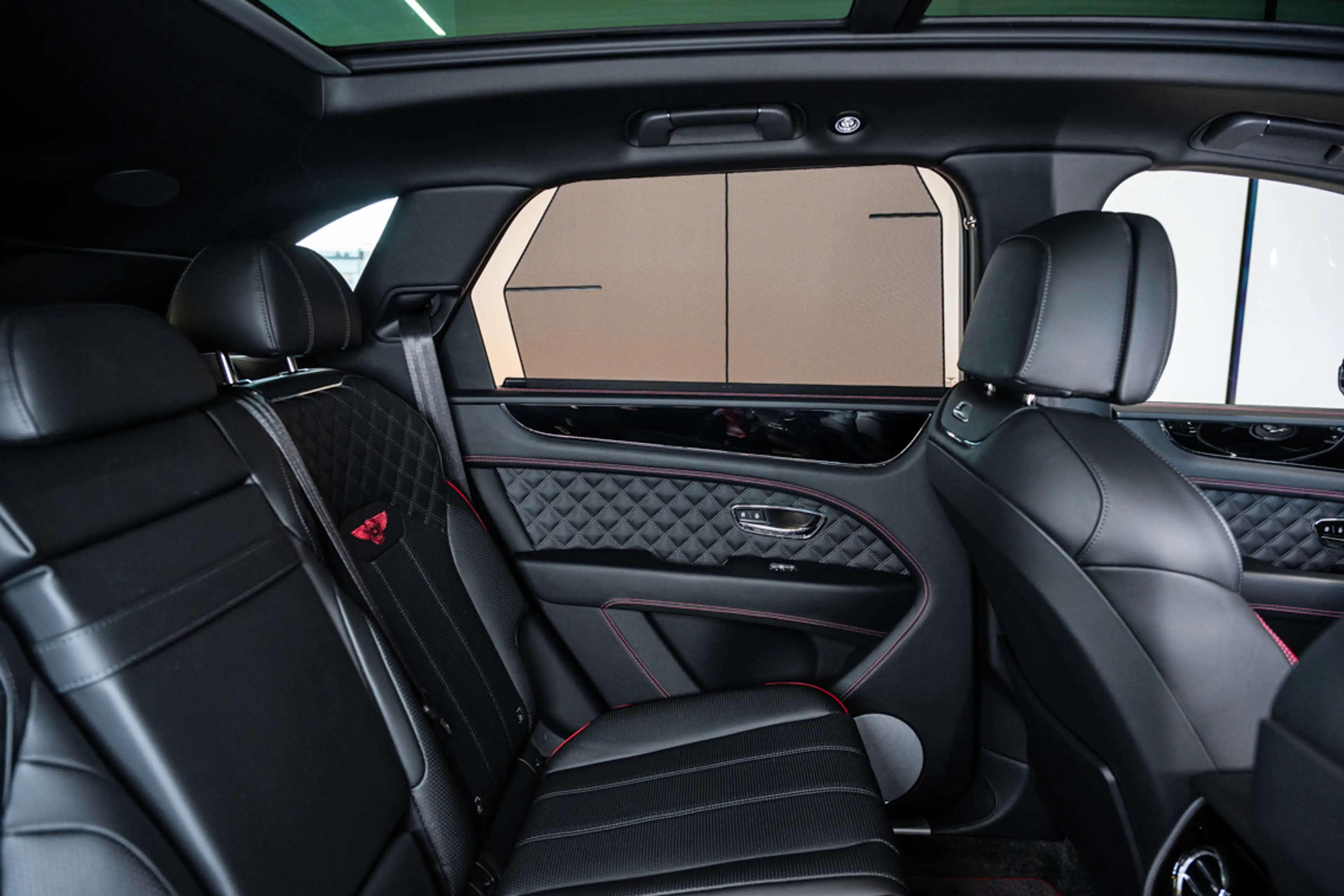 Bentley Bentayga Bentayga 3.0 Turbo V6 PHEV S — photo 11