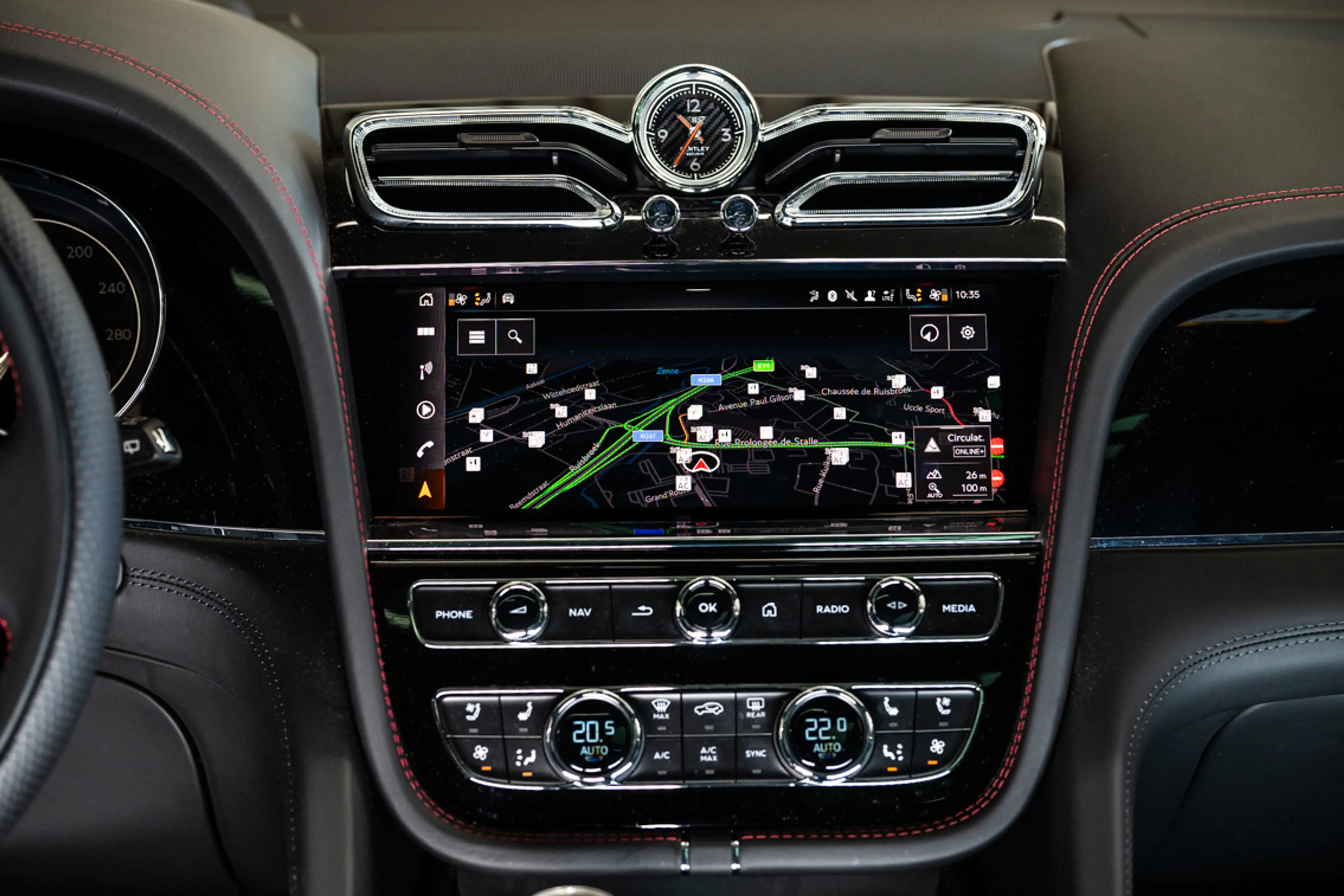 Bentley Bentayga Bentayga 3.0 Turbo V6 PHEV S — photo 10