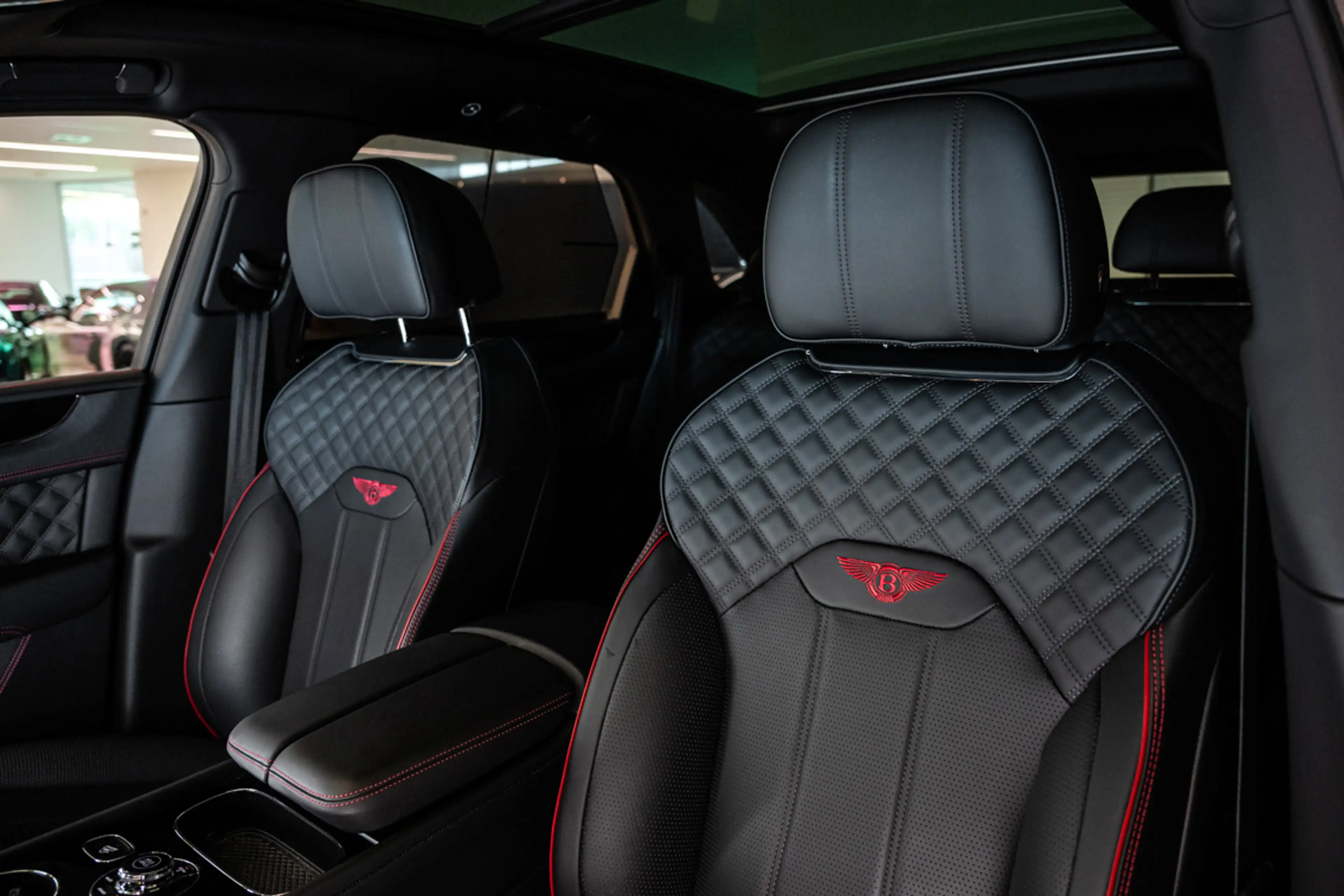 Bentley Bentayga Bentayga 3.0 Turbo V6 PHEV S — photo 9