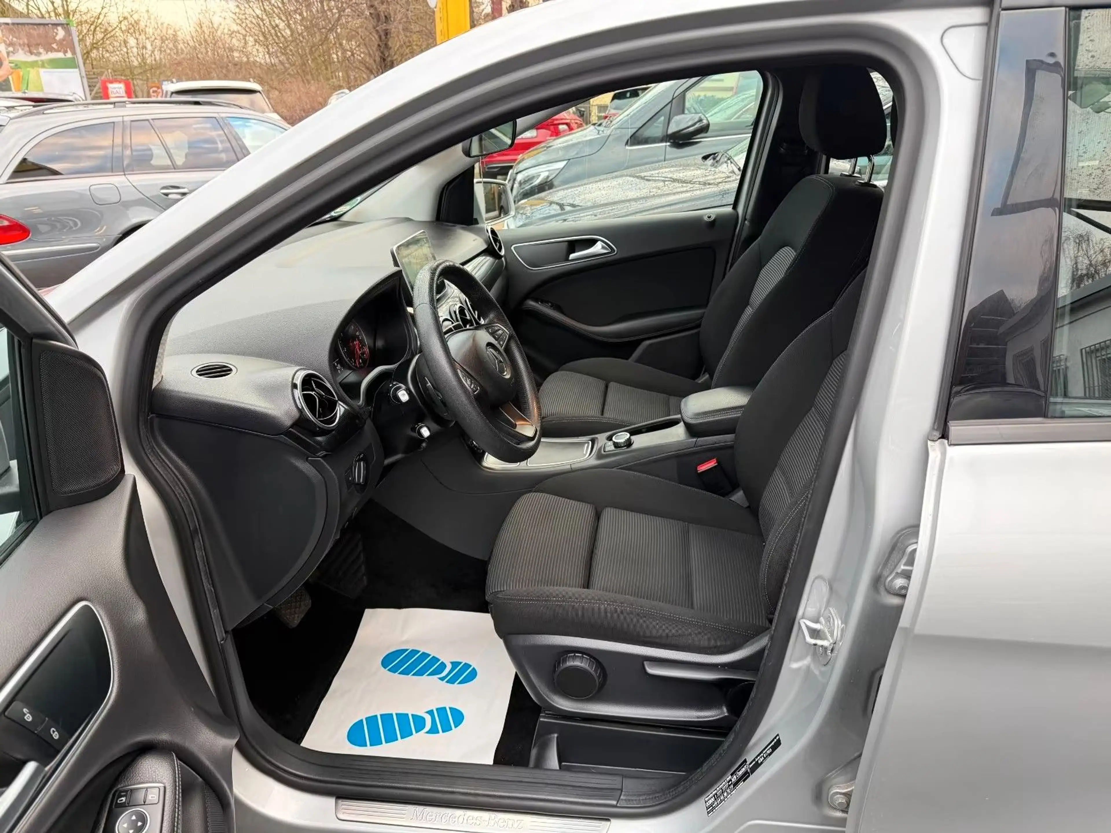 Mercedes-Benz B 220 CDI NUR HÄNDLER!/ALLWETTER/LED/AHK — photo 9