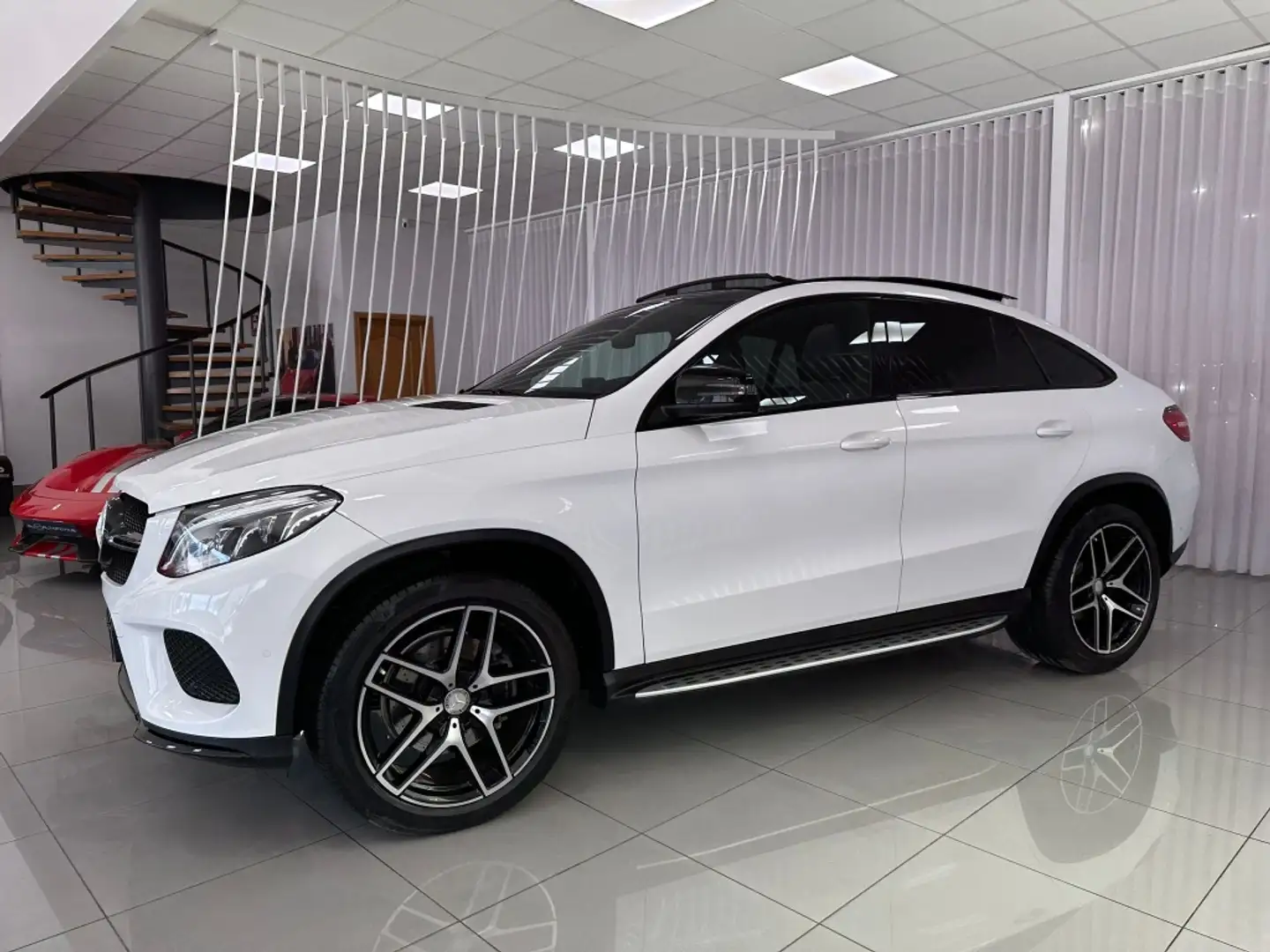 Mercedes-Benz GLE 350 Coupé 350d 4Matic Aut. Blanco - 2