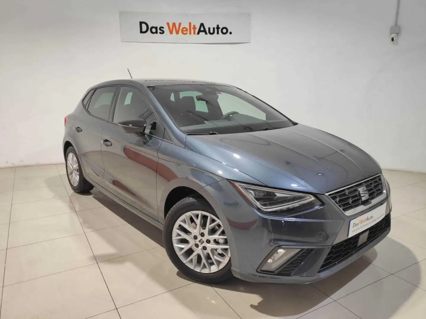 SEAT Ibiza 1.0 TSI S&S FR 85kW Gris - 1