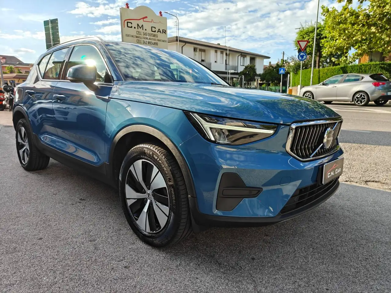 Volvo XC40 1.5 t4 recharge phev Core auto — photo 1 of 15