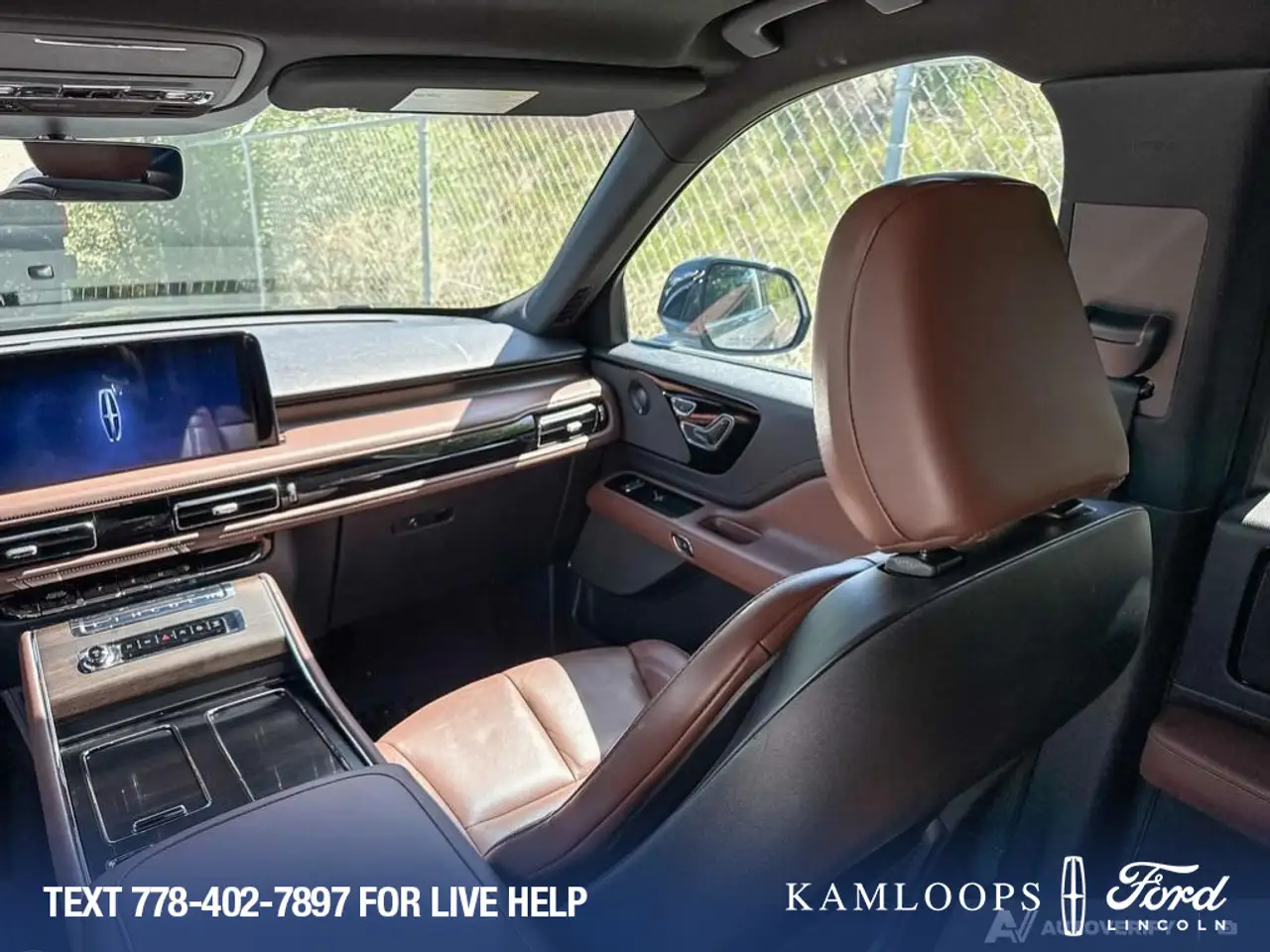 Lincoln Aviator снимка Lincoln Aviator