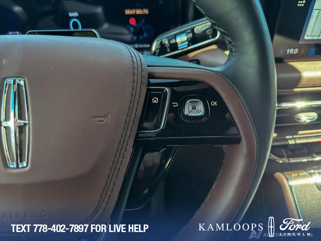 Lincoln Aviator снимка Lincoln Aviator