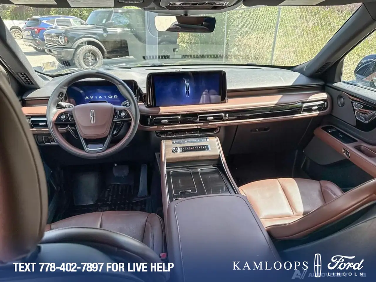 Lincoln Aviator снимка Lincoln Aviator