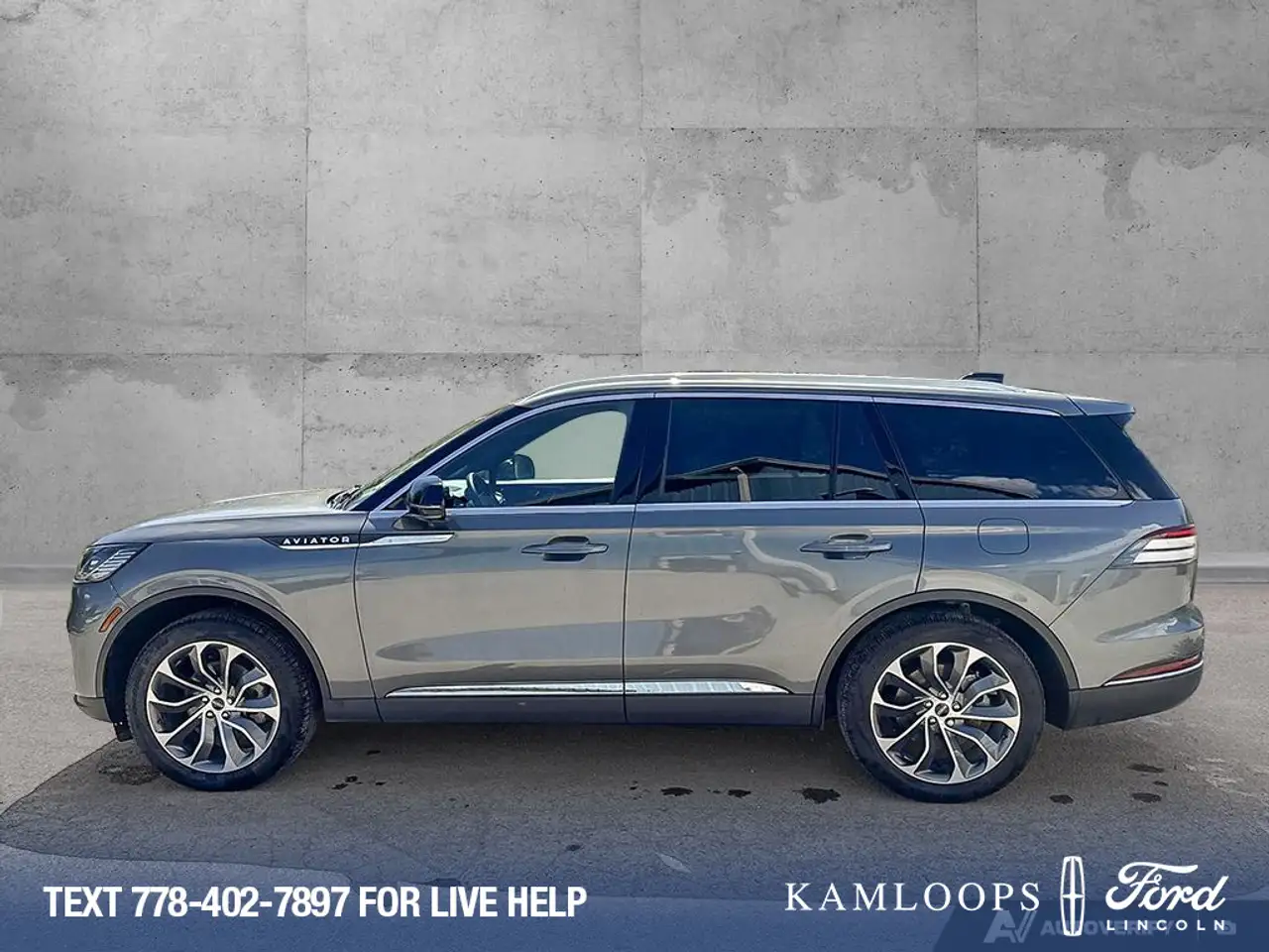 Lincoln Aviator снимка Lincoln Aviator