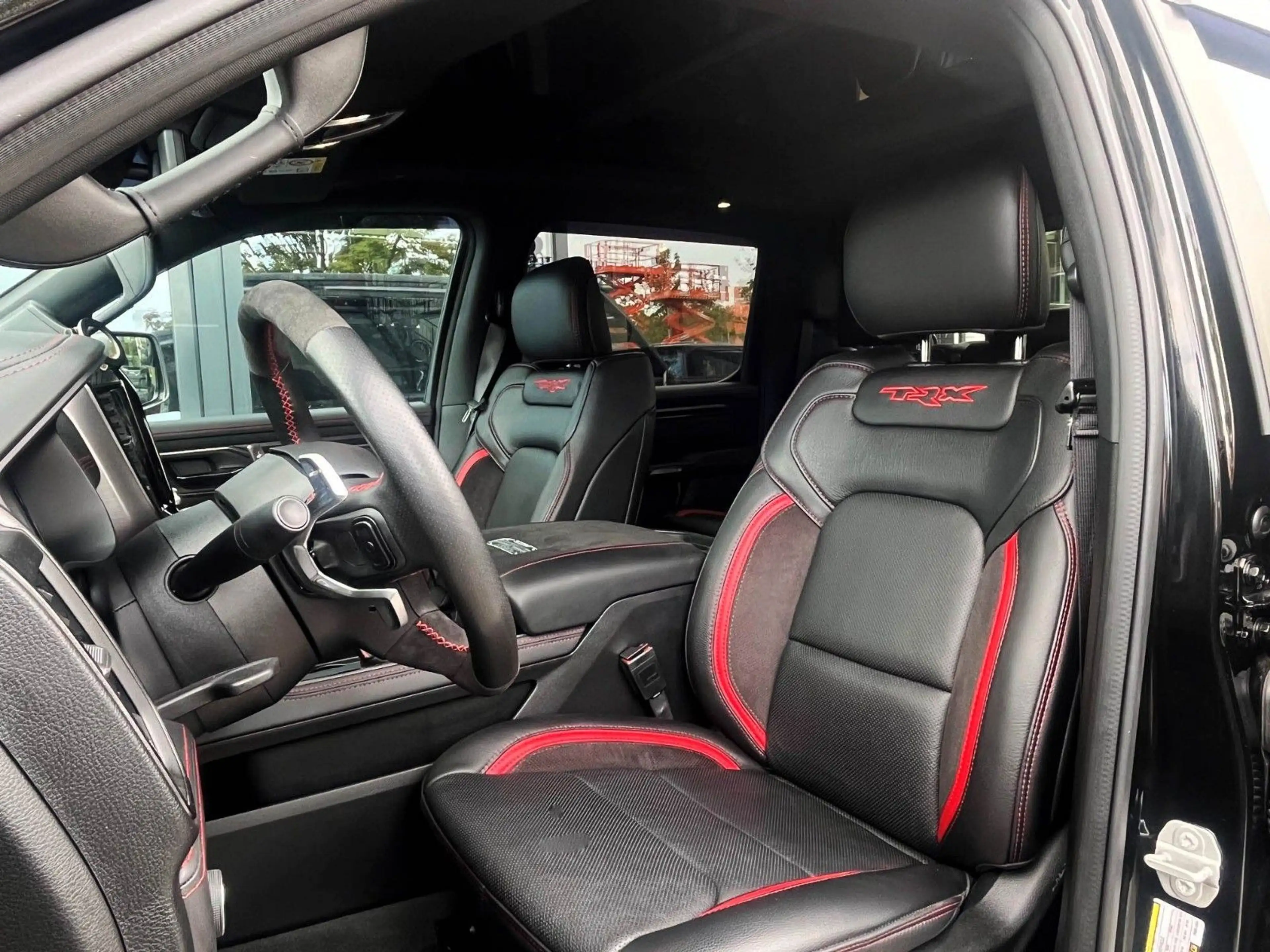 Dodge RAM 1500 TRX Crew Cab 1 Hand — photo 12