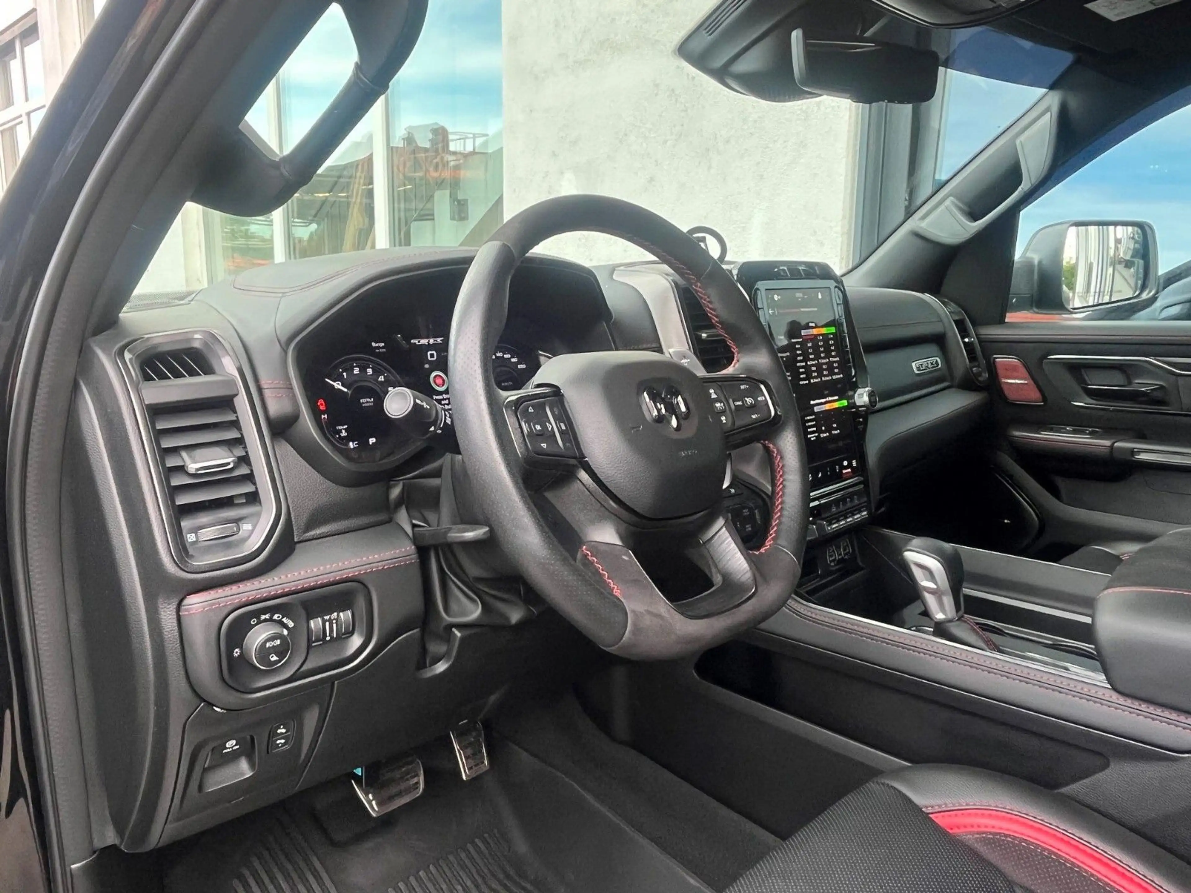 Dodge RAM 1500 TRX Crew Cab 1 Hand — photo 13