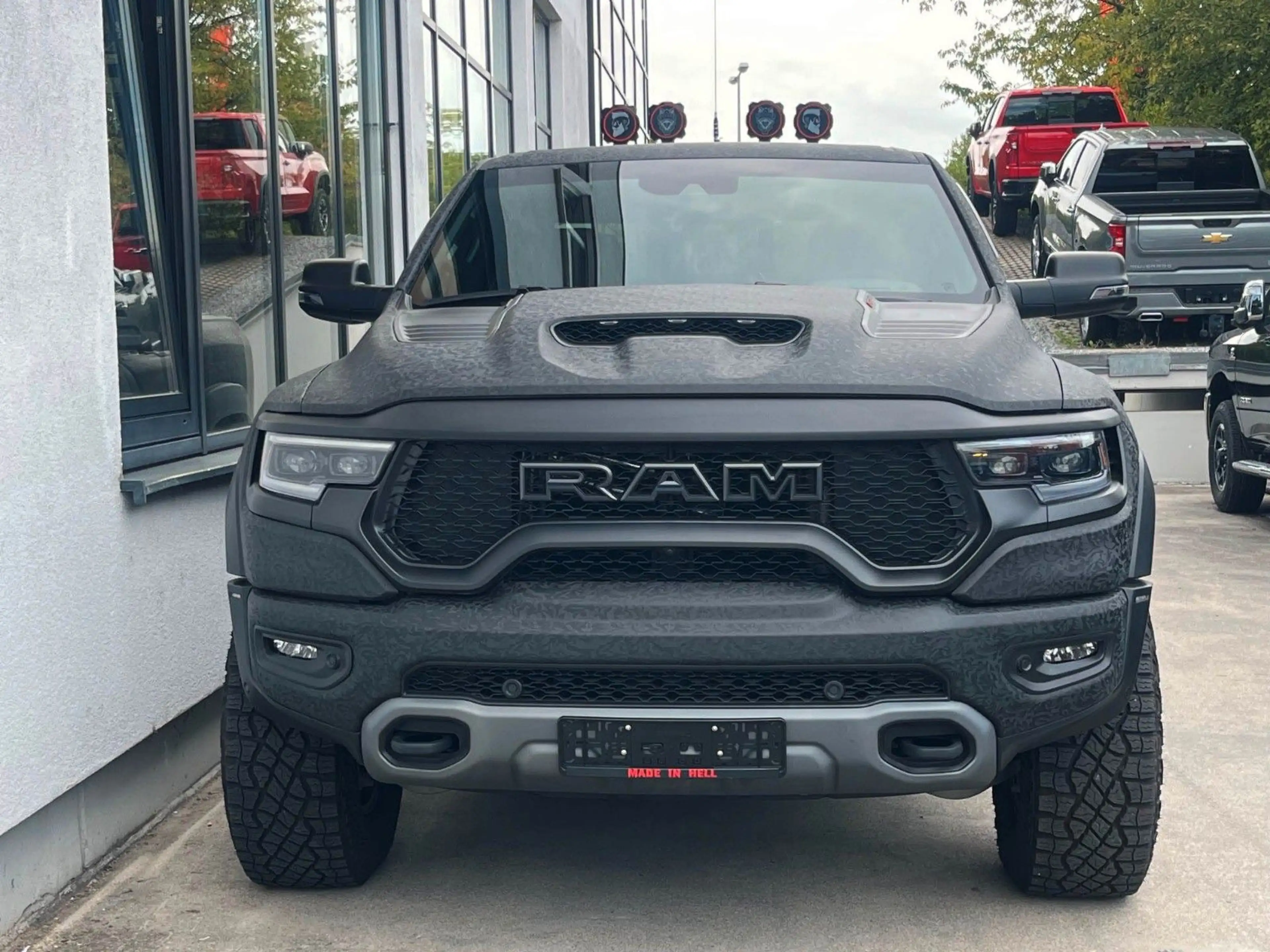 Dodge RAM 1500 TRX Crew Cab 1 Hand — photo 2
