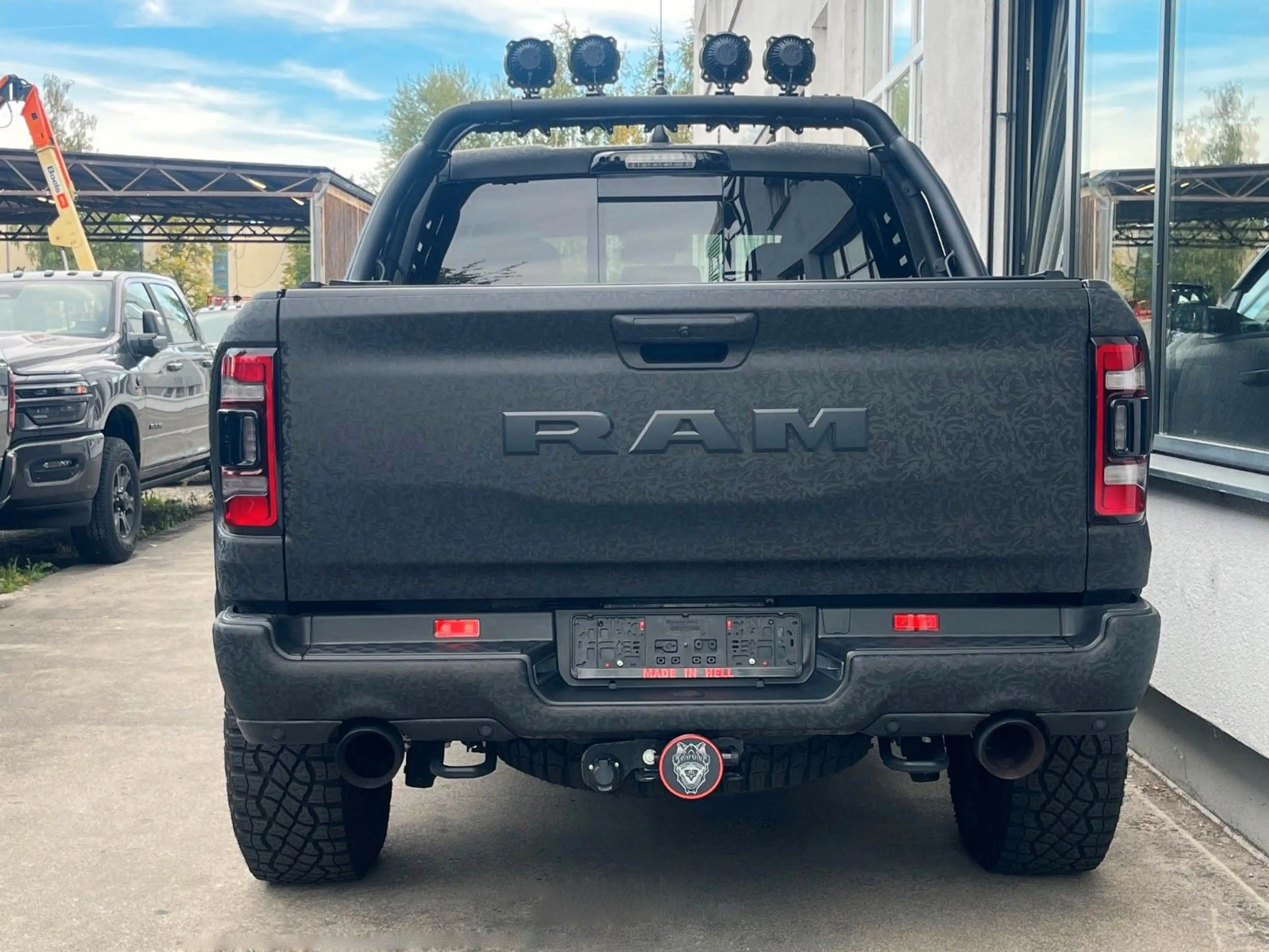 Dodge RAM 1500 TRX Crew Cab 1 Hand — photo 5