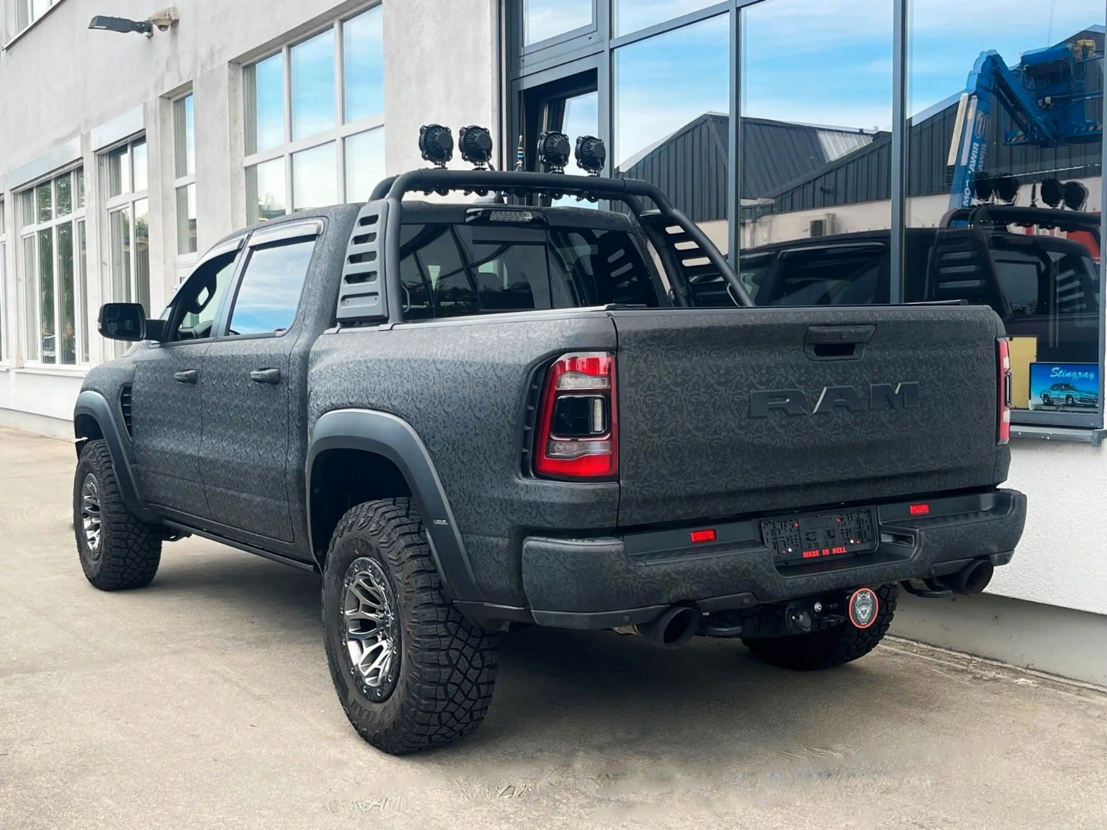 Dodge RAM 1500 TRX Crew Cab 1 Hand — photo 4