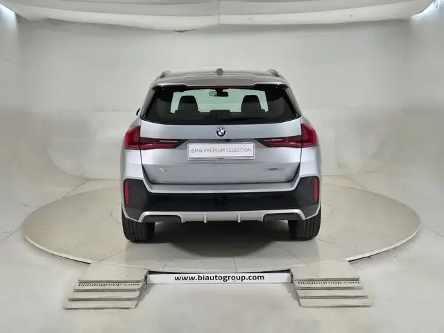 BMW X1 view 4